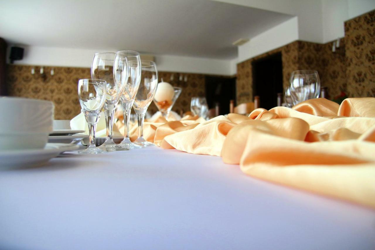 Hotel Ratuszowy Wloclawek Bagian luar foto